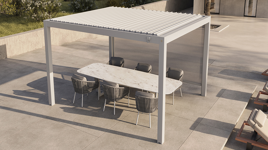 LUXE elektromos pergola – dönthető lamellás tetővel